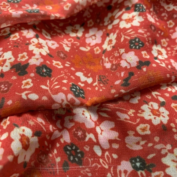 Lulus Women’s floral print ruched long sleeve top Feminine romantic size large - Picture 14 of 14